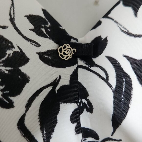 LA VIE EN ROSE | Sleekback Wireless Bra Floral Black White Sz 38D - Picture 5 of 7